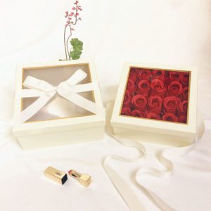 W9570 Vanilla Square Flower Boxes With Window and Ribbon Set of 2