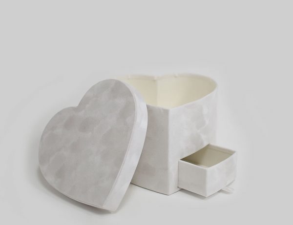 w7801 White Velvet Heart Shaped Box with Drawer