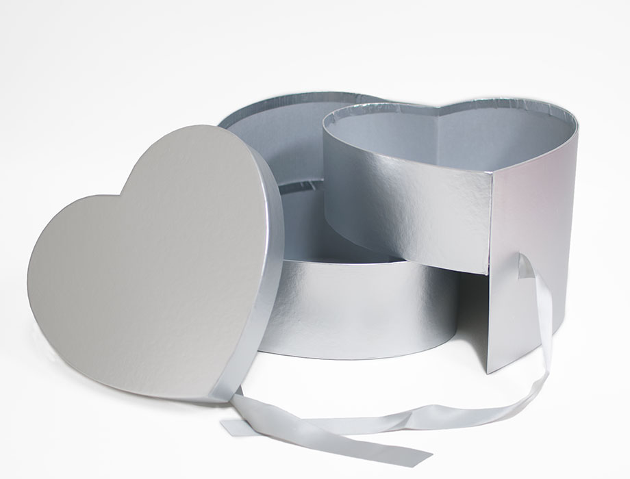 W7492 Silver Heart Shape Flower Box (Two-Layers) W7492 Silver Heart Shape Flower Box (Two-Layers)
