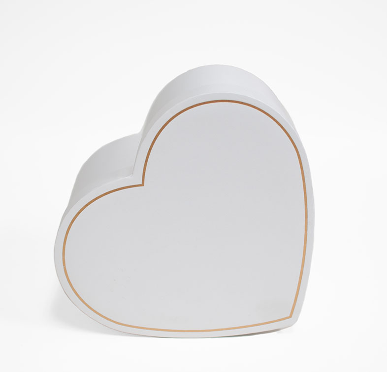 Small White Heart Shape Flower Box