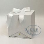 4 Color Options – Square Flower Box with Heart Shape Container and Drawer Enclosed