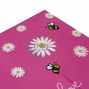 hot-pink-daisy-and-bee-wrapping-paper