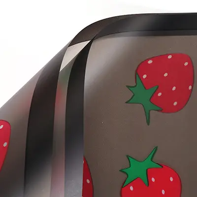 Black Strawberry-themed Waterproof Translucent Flower Wrapping Papers